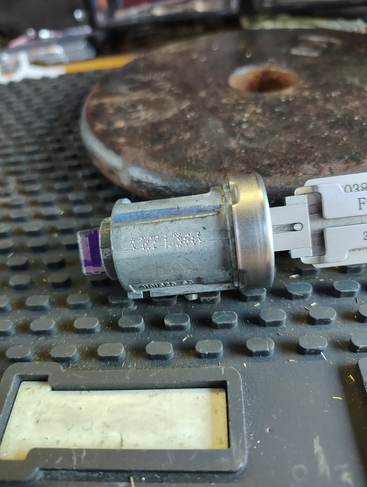 High Security Padlock and Deadbolt Service